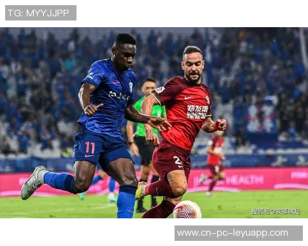 申花与珀斯的激烈对决展现足球魅力与团队精神的巅峰较量